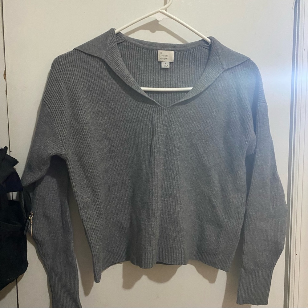 A New Day Ribbed Gray Knit Top - Picture 4 of 4